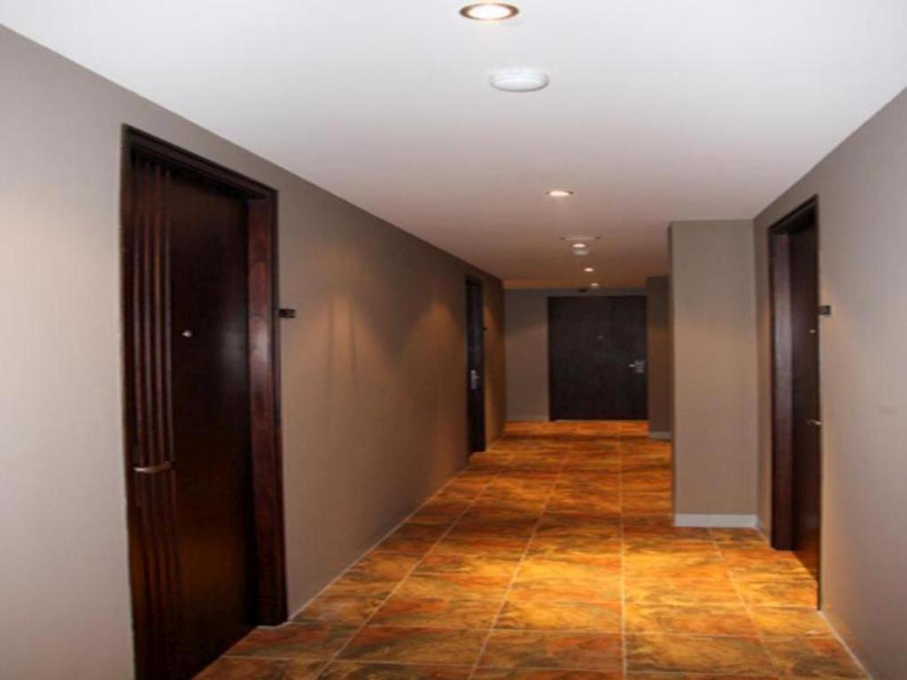Plan B Hotel Паданг Екстер'єр фото