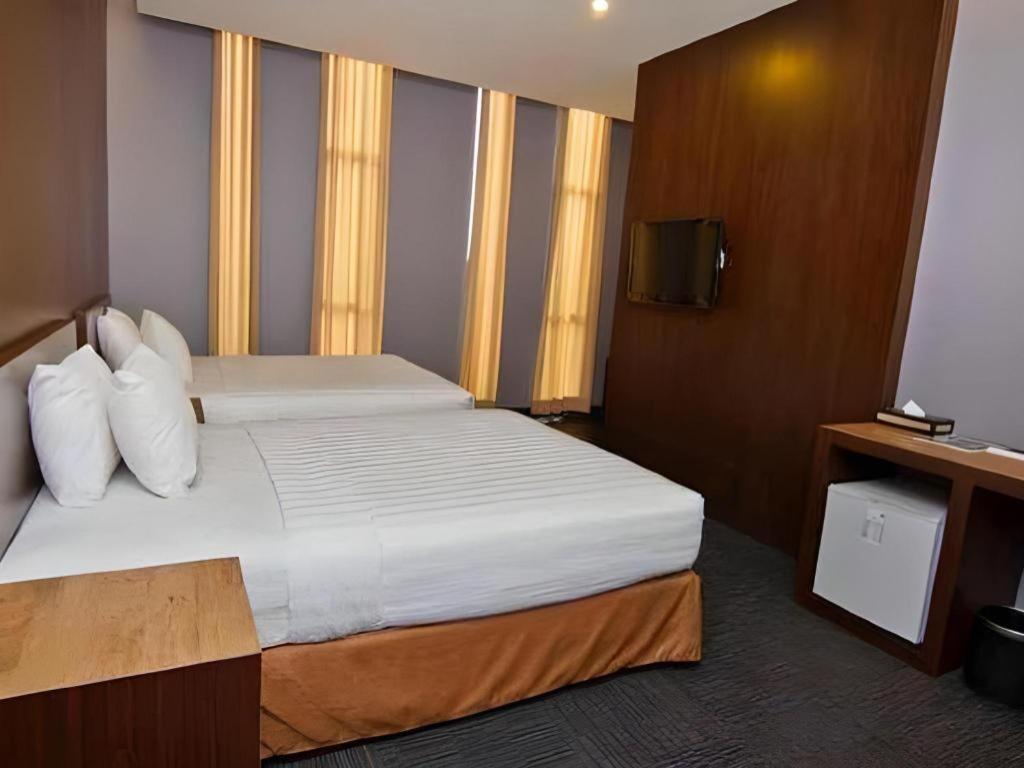 Plan B Hotel Паданг Екстер'єр фото